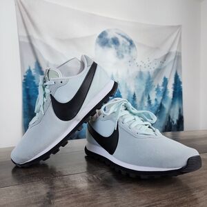 Nike Pre-Love O.X. Lace Up Sneakers Women's 8.5 Fiberglass